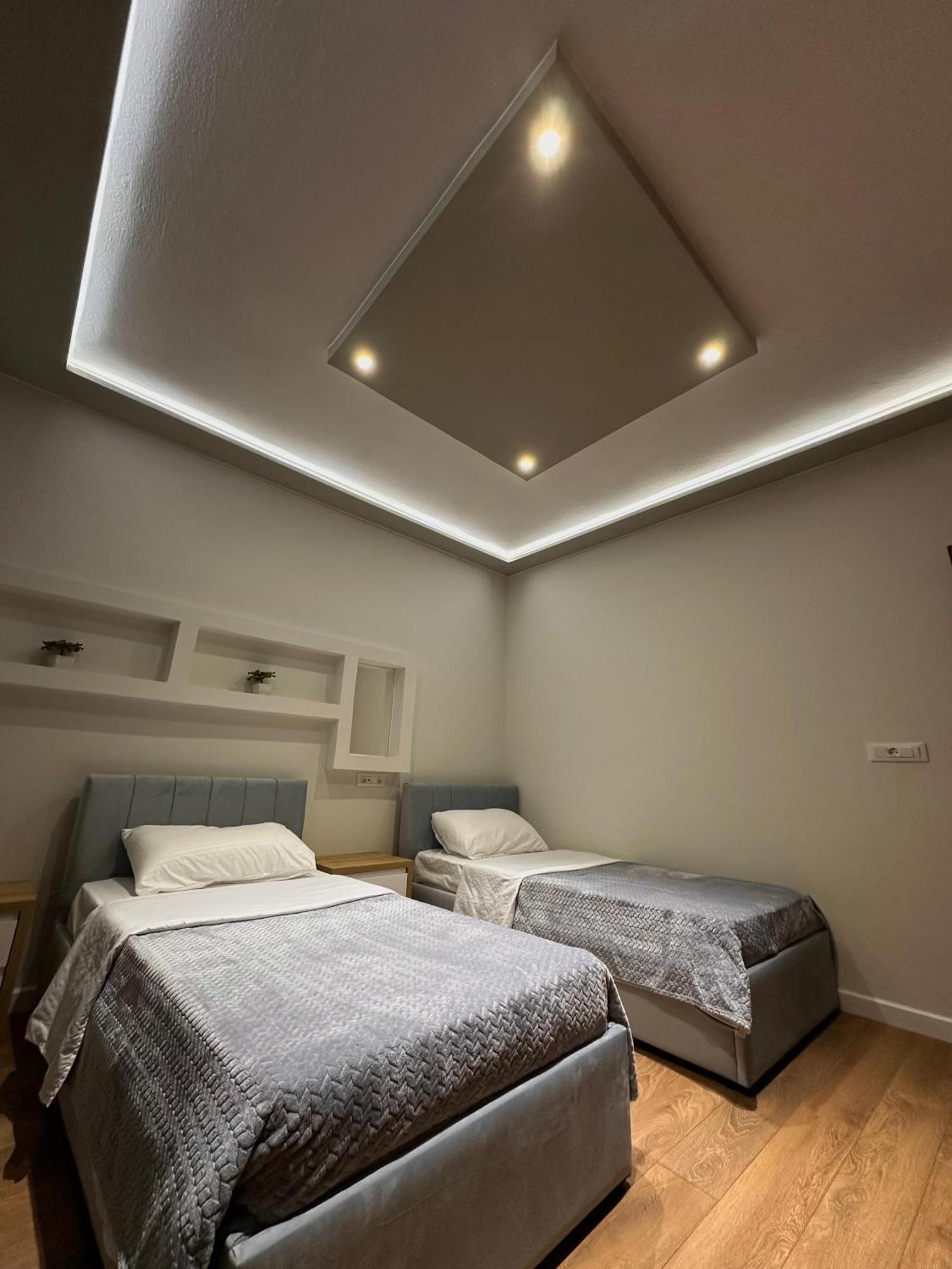 Sea View Apartament. Luxury Area In Durres Beach. Lejlighed Eksteriør billede
