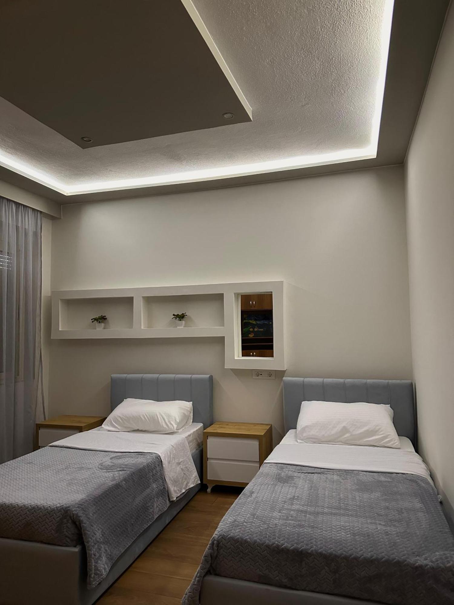 Sea View Apartament. Luxury Area In Durres Beach. Lejlighed Eksteriør billede